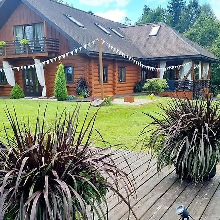Viesu Nams Cetri Gadalaiki Holiday home Eikazi