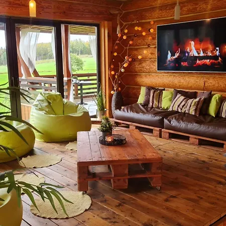 Viesu Nams Cetri Gadalaiki Holiday home Eikazi